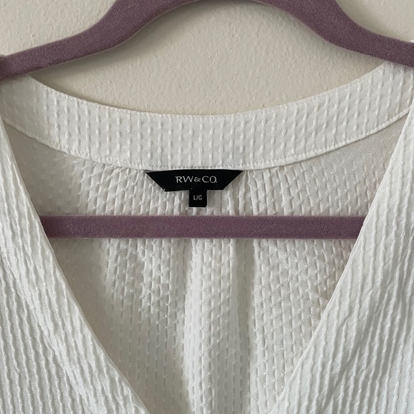 SMART SET White Flowy Button-Down - Picture 3 of 8